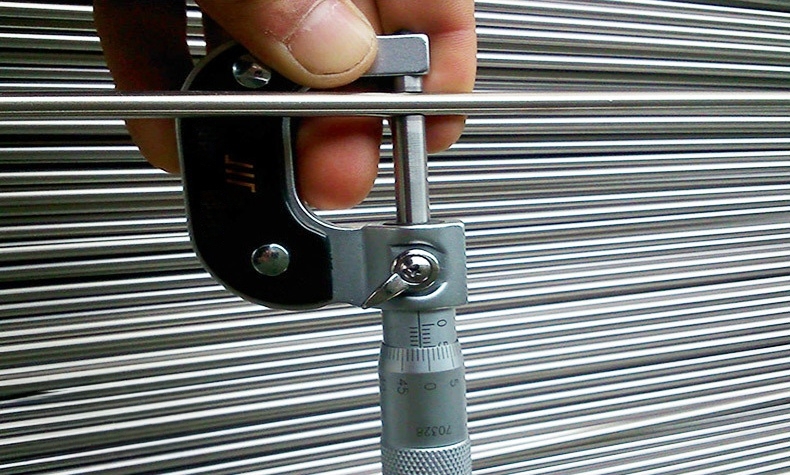 Pure titanium bar of Material composition and industrial applications 
