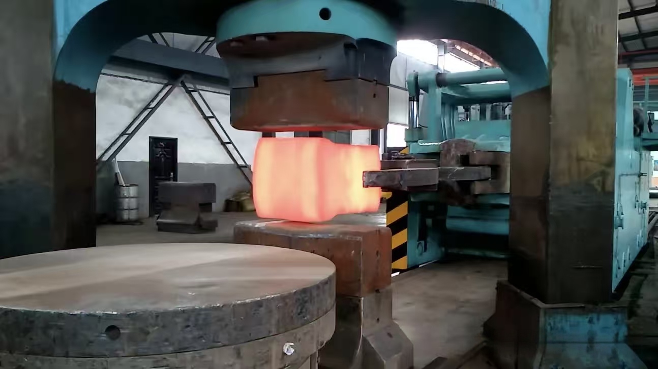 Titanium Forging Process Workflow: From Billet Heating to Heat Treatment for High-Quality Components