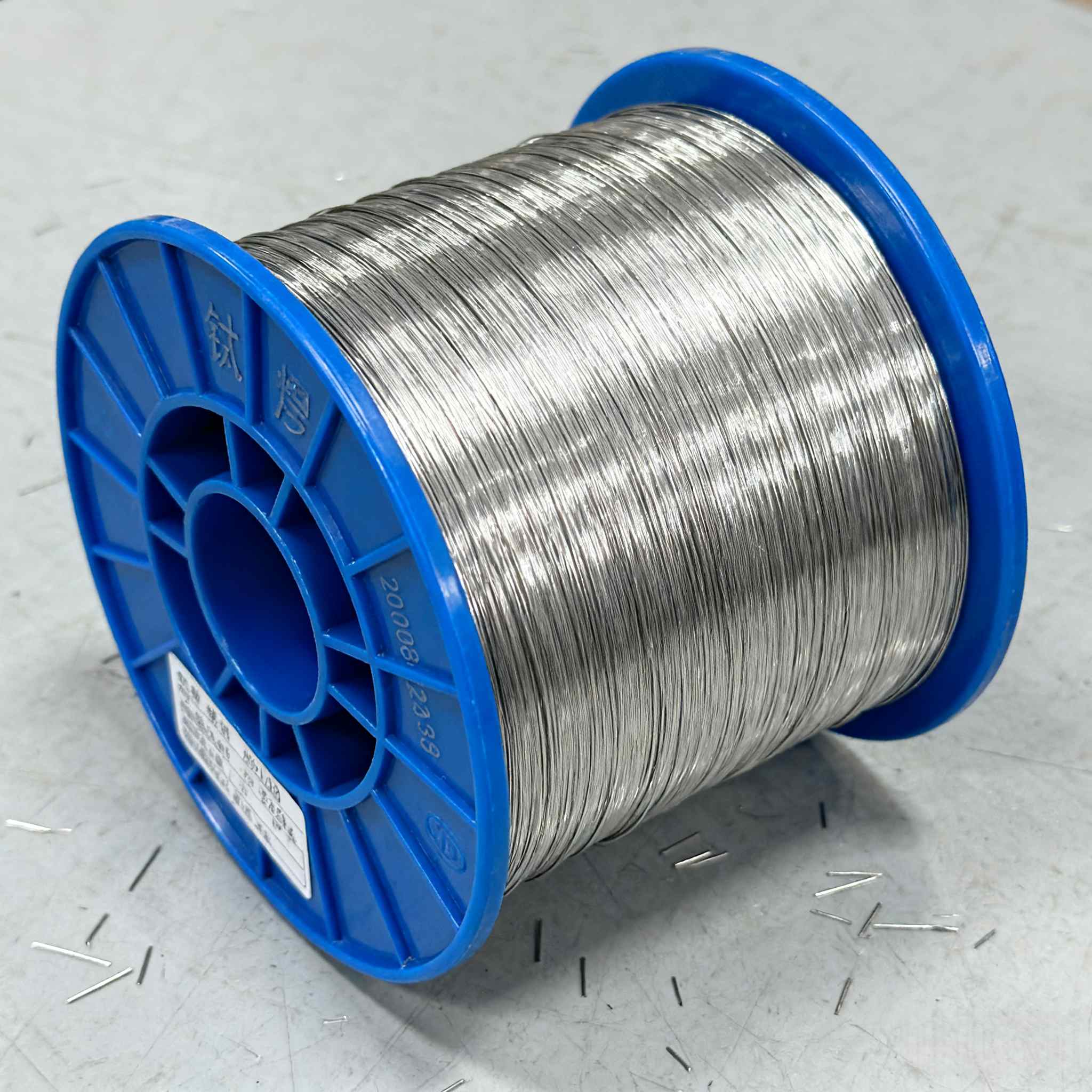 Which industries need titanium welding wire and what are its advantages?