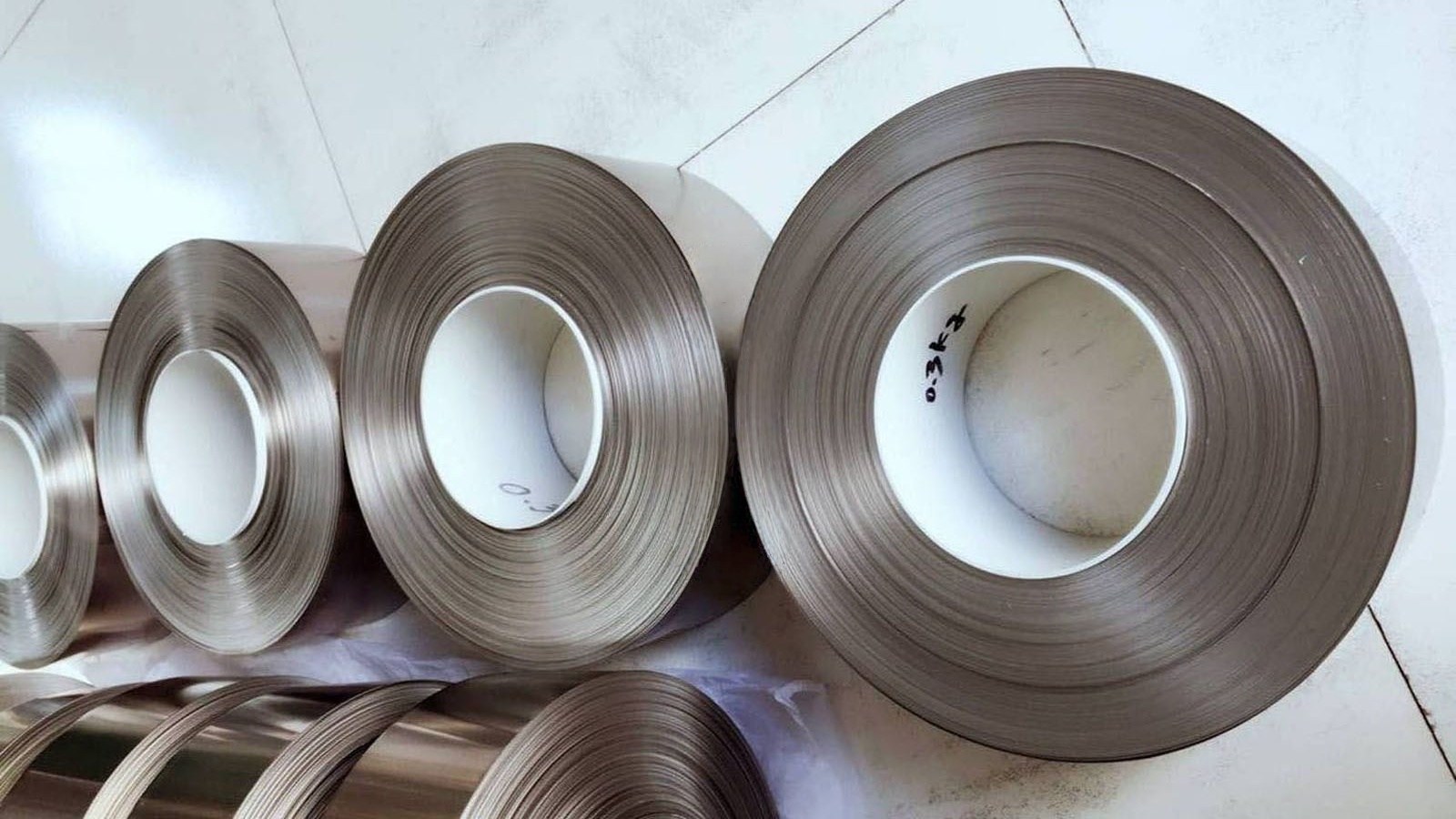 Shaanxi Shenglian Yijing Supply titanium sheet material types and production methods. Shaanxi Shenglian Yijing Supply titanium sheet material types and production methods.