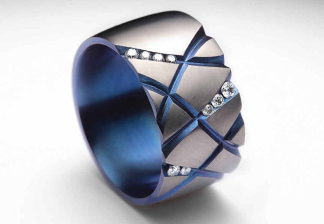 Why can titanium come in different colors?